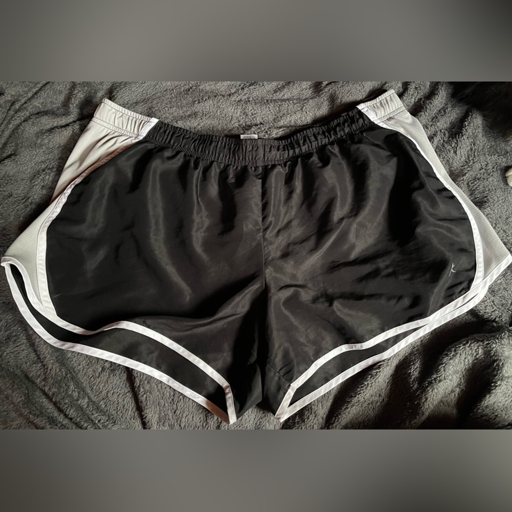 Danskin Now Black/Gray Athletic Shorts with Built in Liner Sz 2x